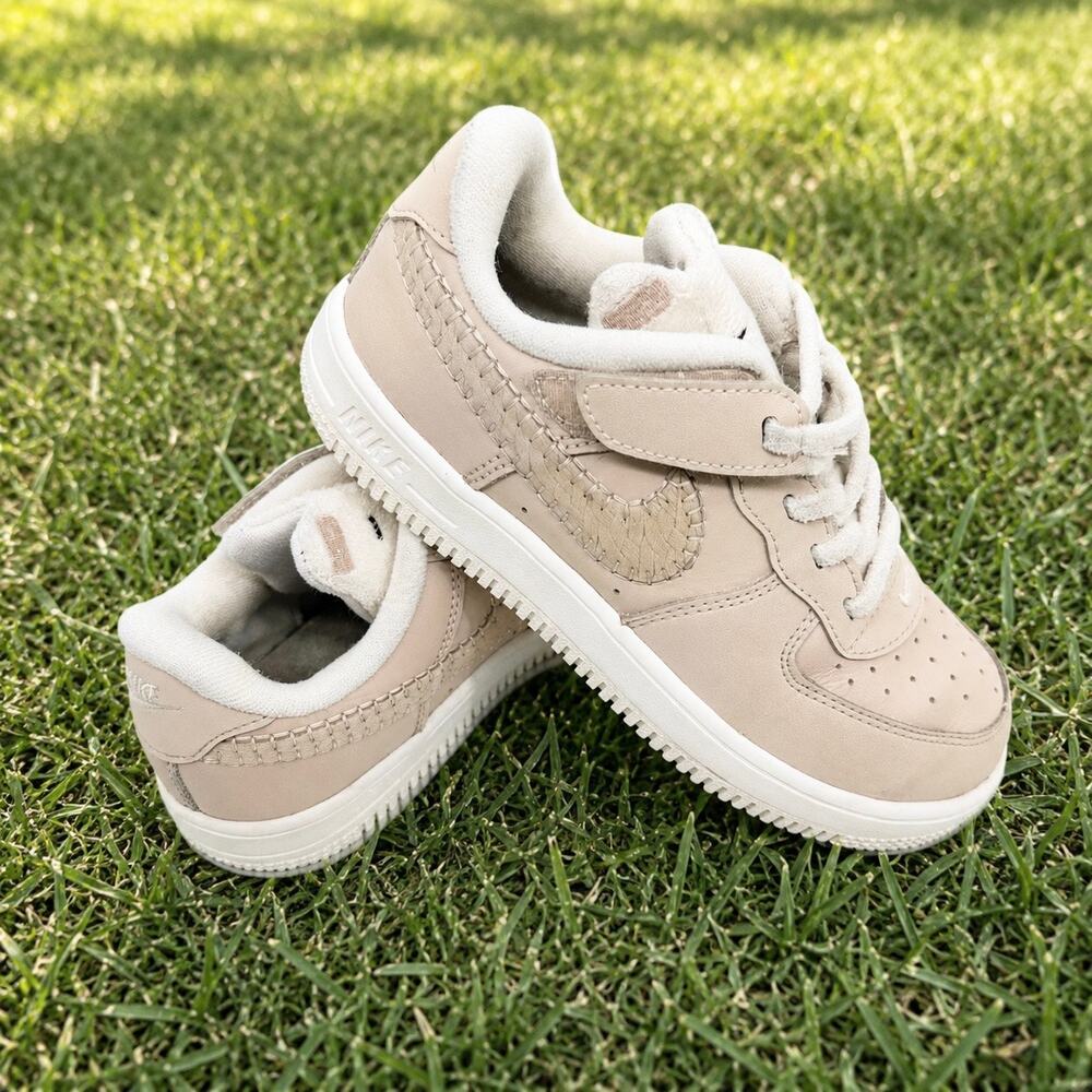 Nike Air Force 1 EasyOn Rabbit Sanddrift Youth 2Y Neutral Sneakers Outside Play